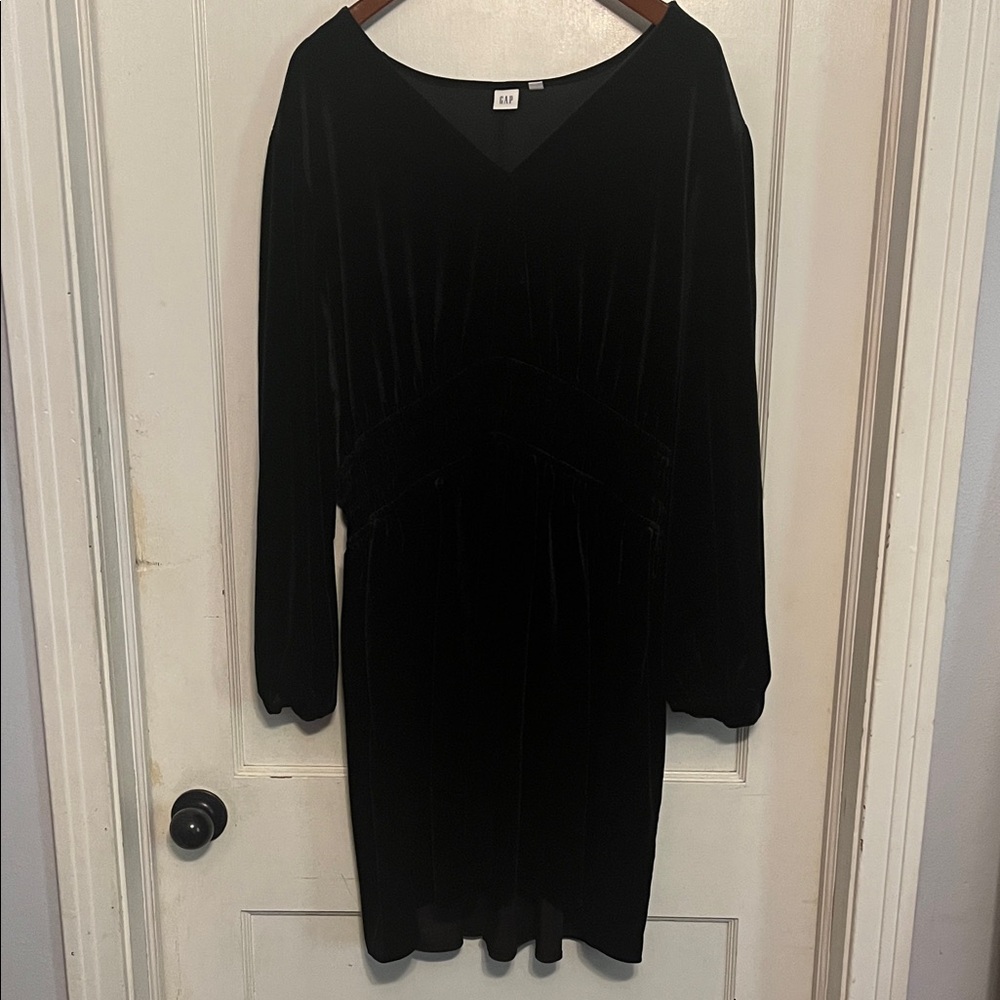 GAP Black Velvet Long-Sleeve V-Neck Dress